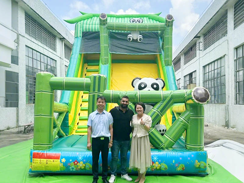 Клиент из Египта Ахмед Шета посетит Guangzhou Funworld Infalatables Limited 15 сентября 2024 г.