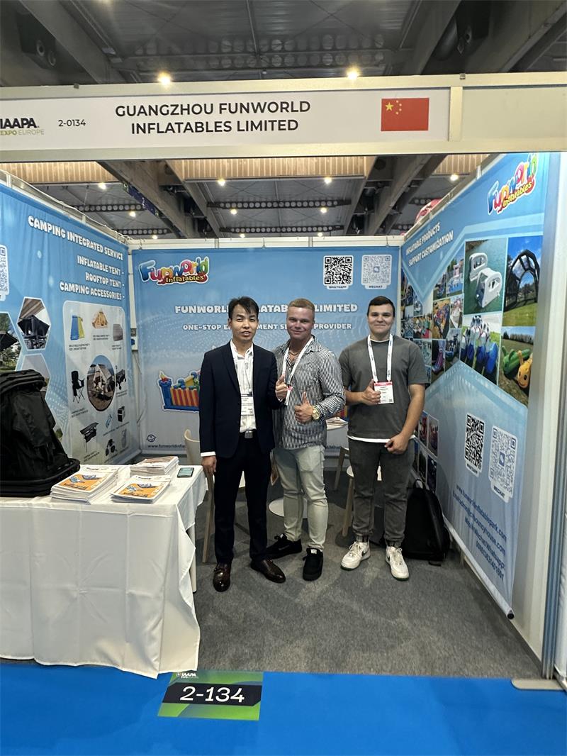 large inflatable bounce house large inflatable bounce house